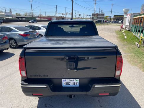 Used 2017 Honda Ridgeline RTL-T image 2