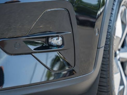 Certified 2024 Volvo XC40 B5 Plus w/ Protection Package Premier AWD/4WD image 15