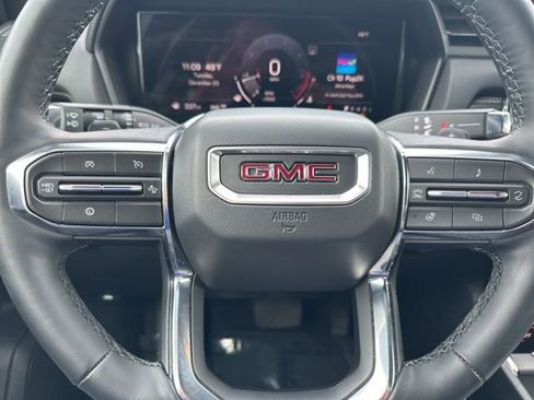 Used 2025 GMC Terrain Elevation image 18