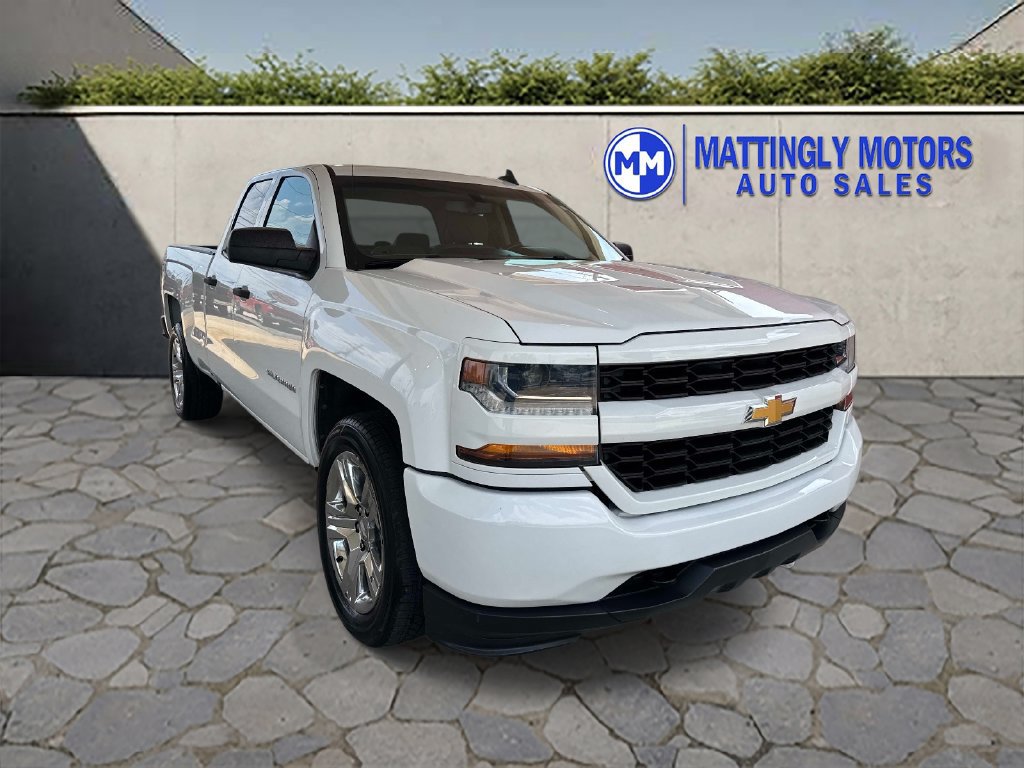 Used 2018 Chevrolet Silverado 1500 Custom w/ Custom Value Package RWD image 1