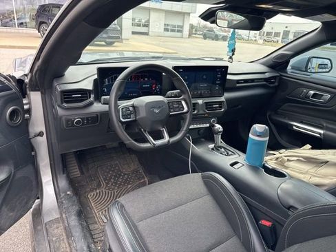 Used 2024 Ford Mustang Coupe image 9