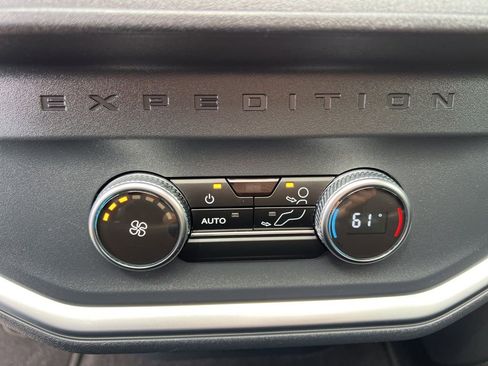 Used 2025 Ford Expedition Max Active RWD image 22