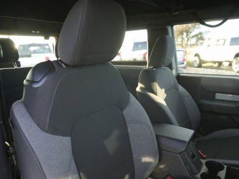 Certified 2022 Ford Bronco Base image 15