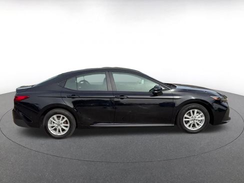 Used 2025 Toyota Camry LE image 17