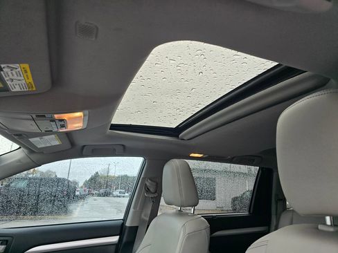 Used 2019 Toyota Highlander XLE image 13