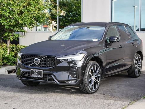 Used 2024 Volvo XC60 B5 Plus w/ Protection Package Premier AWD/4WD image 3