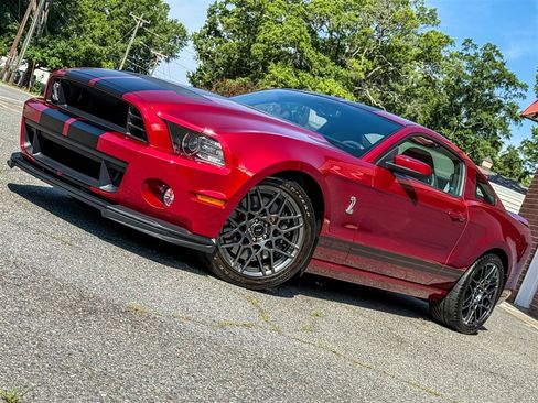 Used 2014 Ford Mustang Shelby GT500 w/ Equipment Group 821A RWD image 4