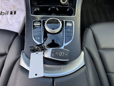 Used 2019 Mercedes-Benz C 300 4MATIC Sedan image 16