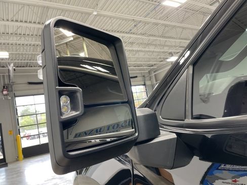 Used 2024 Chevrolet Silverado 1500 RST AWD/4WD image 18