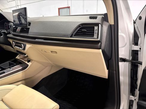 Used 2023 Audi Q5 2.0T Premium Plus w/ Premium Plus Package AWD/4WD image 17