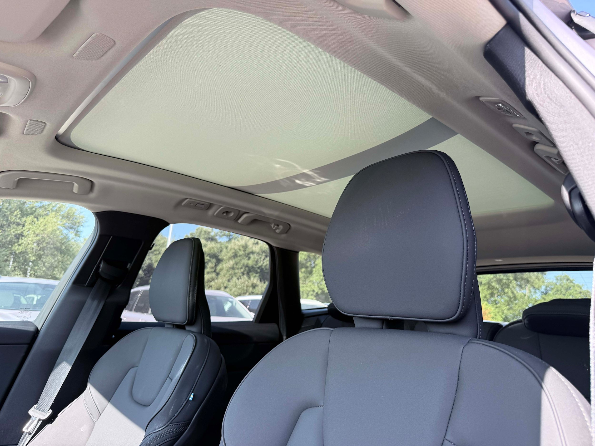 Certified 2026 Volvo XC60 B5 Plus AWD/4WD image 11