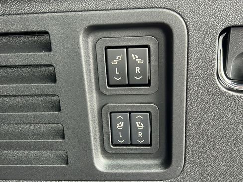 New 2026 Chevrolet Traverse RS w/ LPO, Floor Liner Package image 12