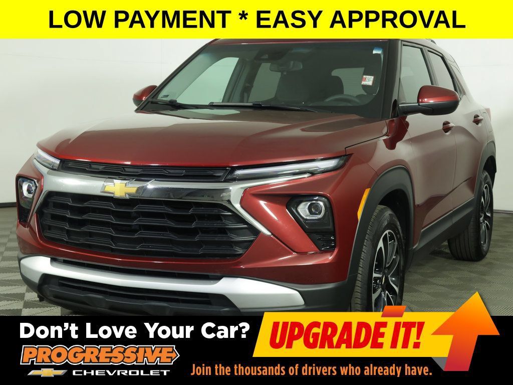 Used 2025 Chevrolet TrailBlazer LT FWD image 1