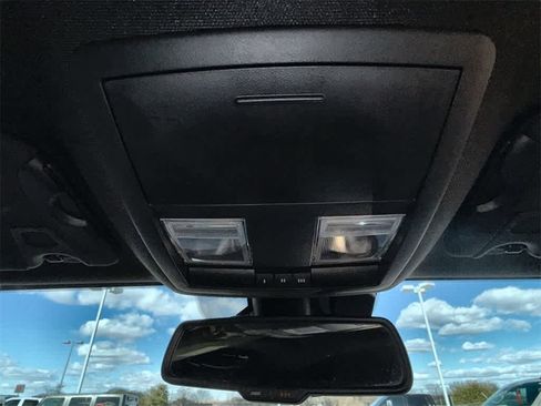 Used 2016 Dodge Challenger SXT Plus image 19