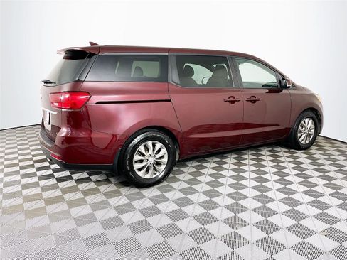 Used 2019 Kia Sedona LX FWD image 10