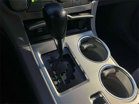 Used 2012 Toyota Highlander 4WD image 32