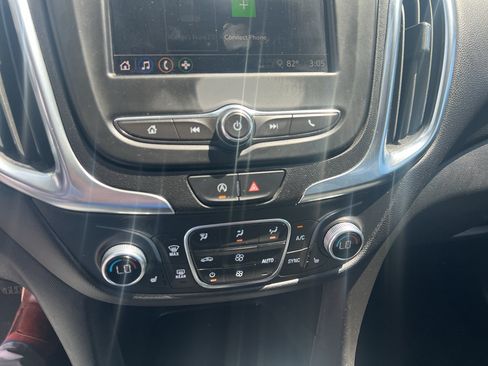 Used 2024 Chevrolet Equinox LT AWD/4WD image 16