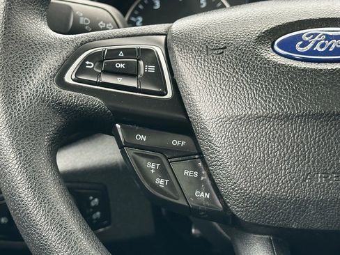 Used 2021 Ford EcoSport SE w/ SE Convenience Package image 30