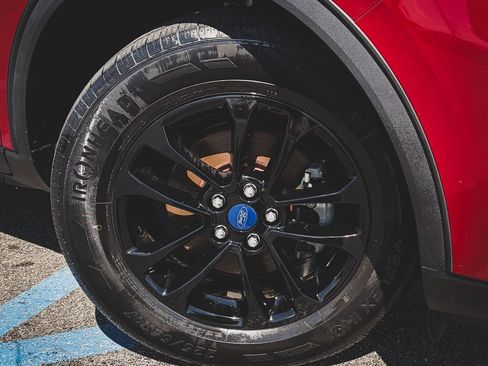Used 2020 Ford Escape SE Sport AWD/4WD image 2