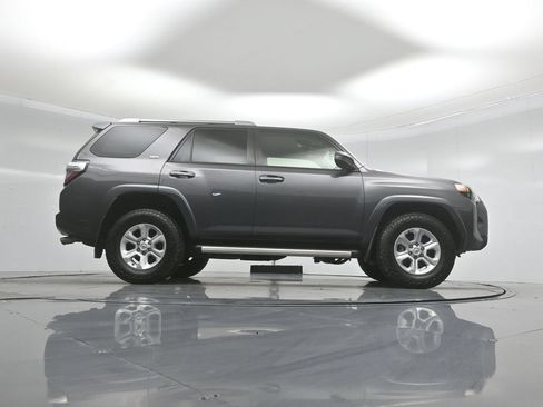 Used 2014 Toyota 4Runner SR5 RWD image 44
