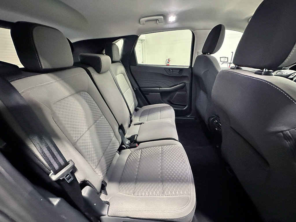 Used 2022 Ford Escape SE w/ Cold Weather Package AWD/4WD image 21
