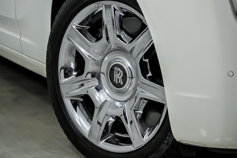 Used 2010 Rolls-Royce Ghost RWD image 4