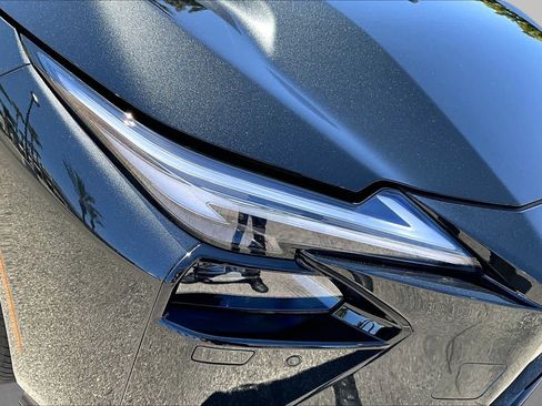 New 2026 Lexus ES 350e FWD image 21