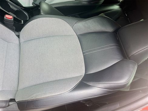 Used 2019 Toyota Corolla XSE image 18