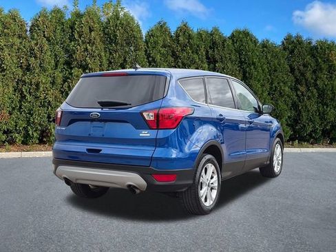 Used 2019 Ford Escape SE FWD image 4