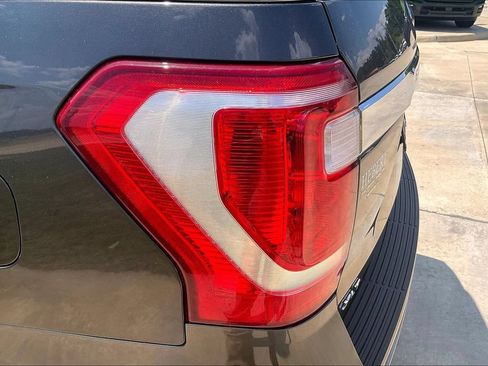 Used 2021 Ford Expedition Max XLT RWD image 26