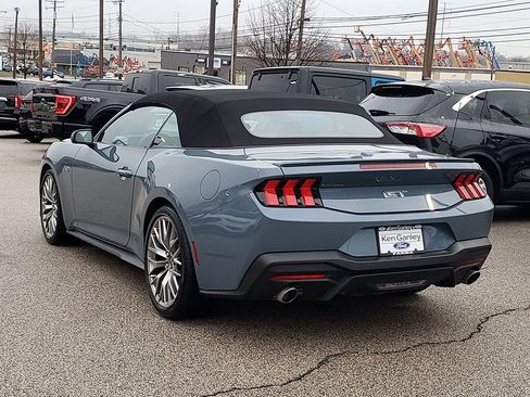 Used 2025 Ford Mustang GT Premium image 7