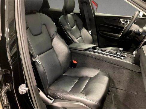 Certified 2023 Volvo XC60 B5 Core w/ Climate Package AWD/4WD image 29