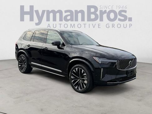 Used 2025 Volvo XC90 B6 Plus image 1