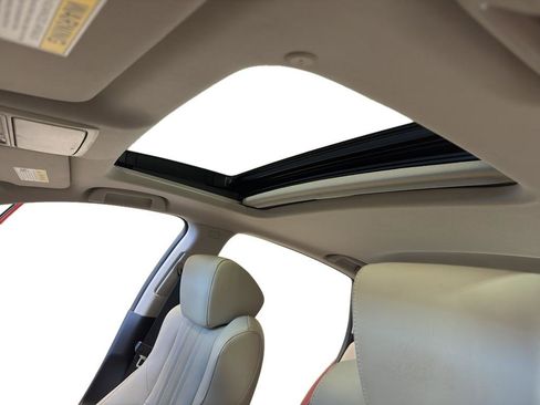 Used 2018 Honda Accord Touring image 16