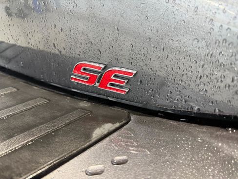 Used 2022 Toyota Corolla SE FWD image 25