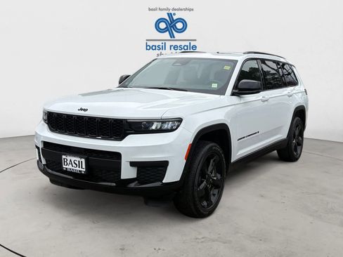 Used 2023 Jeep Grand Cherokee L Laredo AWD/4WD image 2