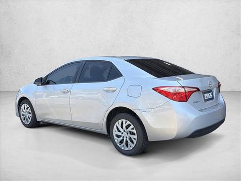 Used 2018 Toyota Corolla LE FWD image 7