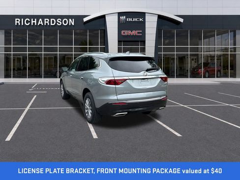 Used 2024 Buick Enclave Premium AWD/4WD image 3