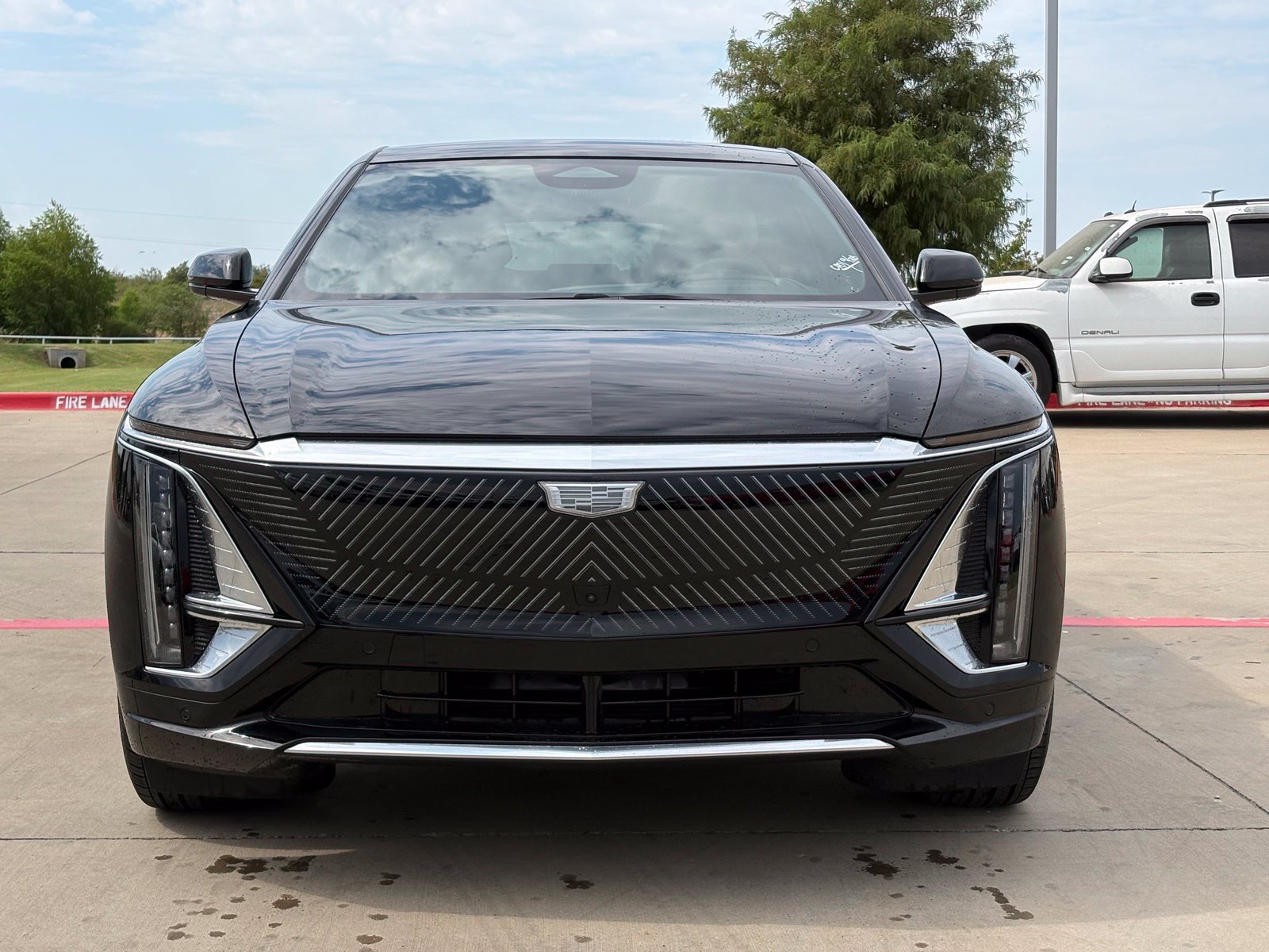 Certified 2026 Cadillac Lyriq Signature Luxury w/ Nappa Leather Package AWD/4WD image 2