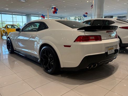 Used 2015 Chevrolet Camaro Z/28 RWD image 4