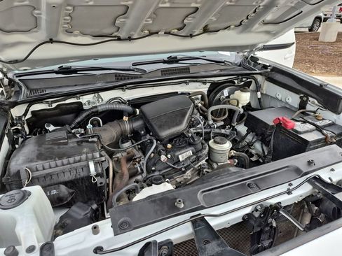 Used 2023 Toyota Tacoma SR w/ SR Convenience Package RWD image 16