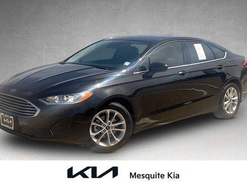 Used 2020 Ford Fusion SE FWD image 1