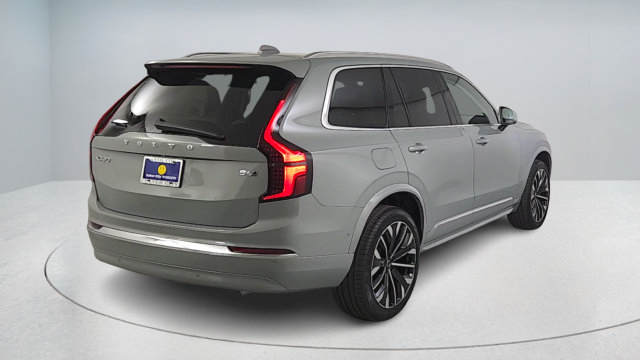 Certified 2026 Volvo XC90 B6 Ultra w/ Protection Package AWD/4WD image 4