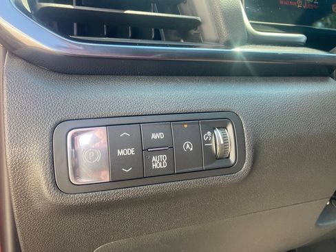 Certified 2026 GMC Terrain AT4 w/ Technology Package II AWD/4WD image 27