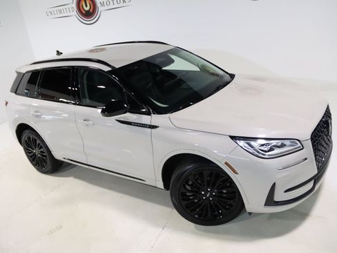 Used 2023 Lincoln Corsair Reserve w/ Jet Appearance Package AWD/4WD image 61