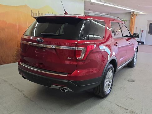 Used 2018 Ford Explorer XLT w/ Equipment Group 202A image 20