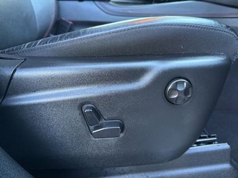 Used 2025 Dodge Durango GT image 11