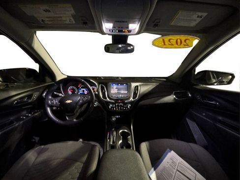 Used 2021 Chevrolet Equinox LT image 24