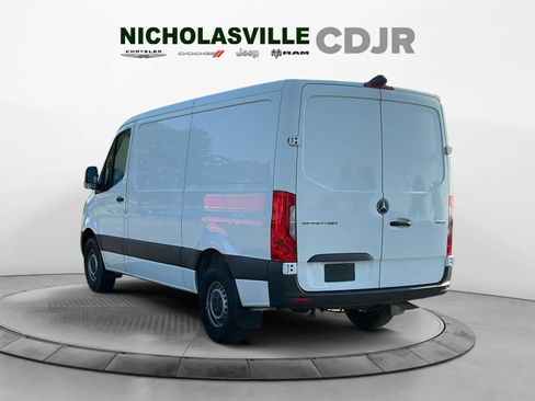 Used 2022 Mercedes-Benz Sprinter 1500 image 3