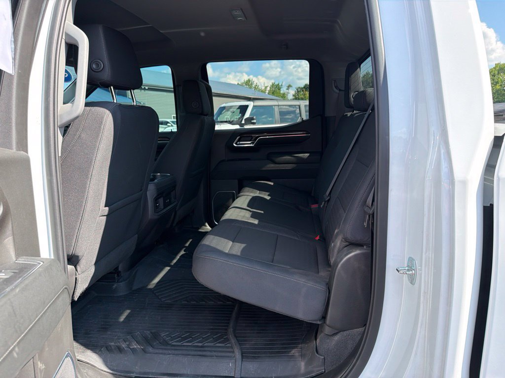 Used 2023 Chevrolet Silverado 1500 LT Trail Boss w/ Convenience Package II AWD/4WD image 17